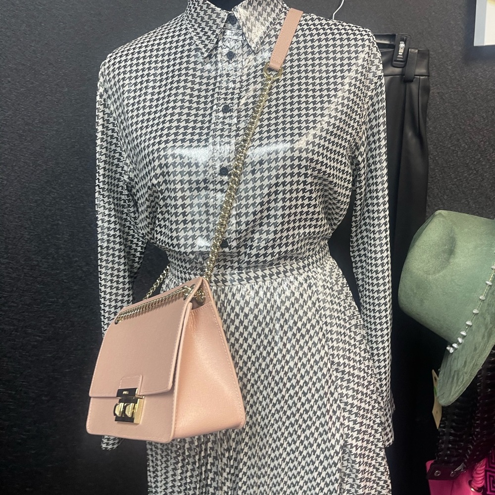 NWT FURLA BLUSH HANDBAG 👜